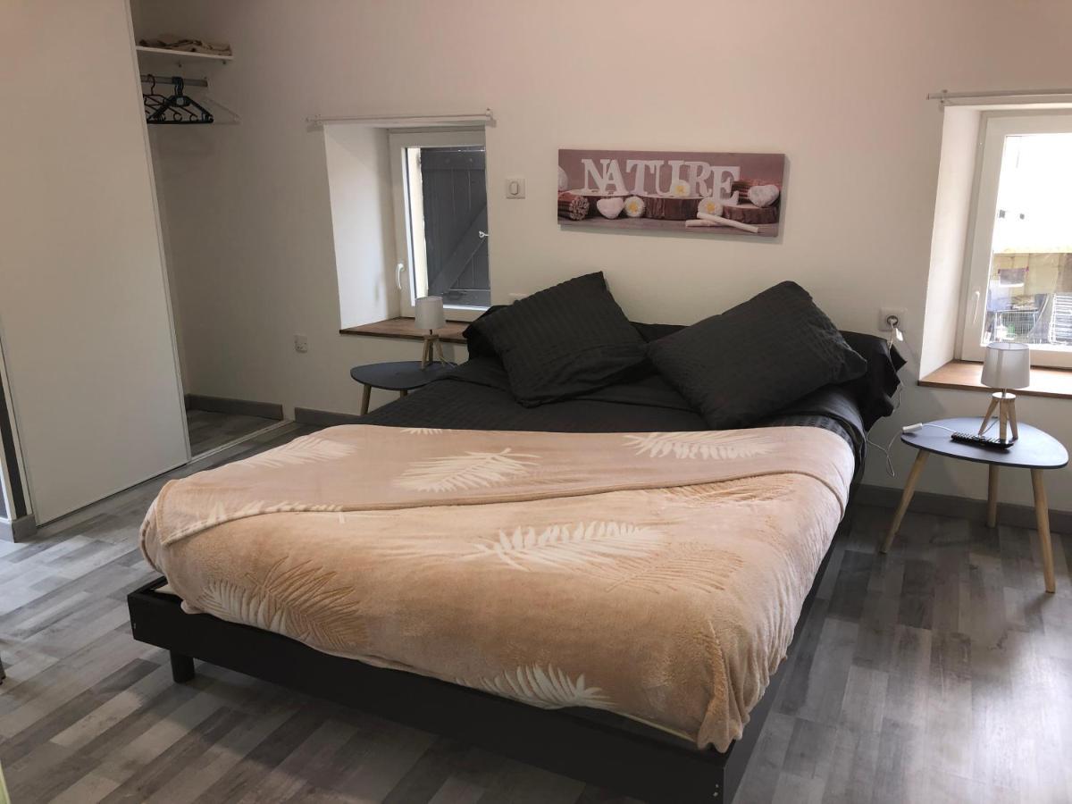 Gite Zen Pres Thermes De Jonzac Bois Екстер'єр фото